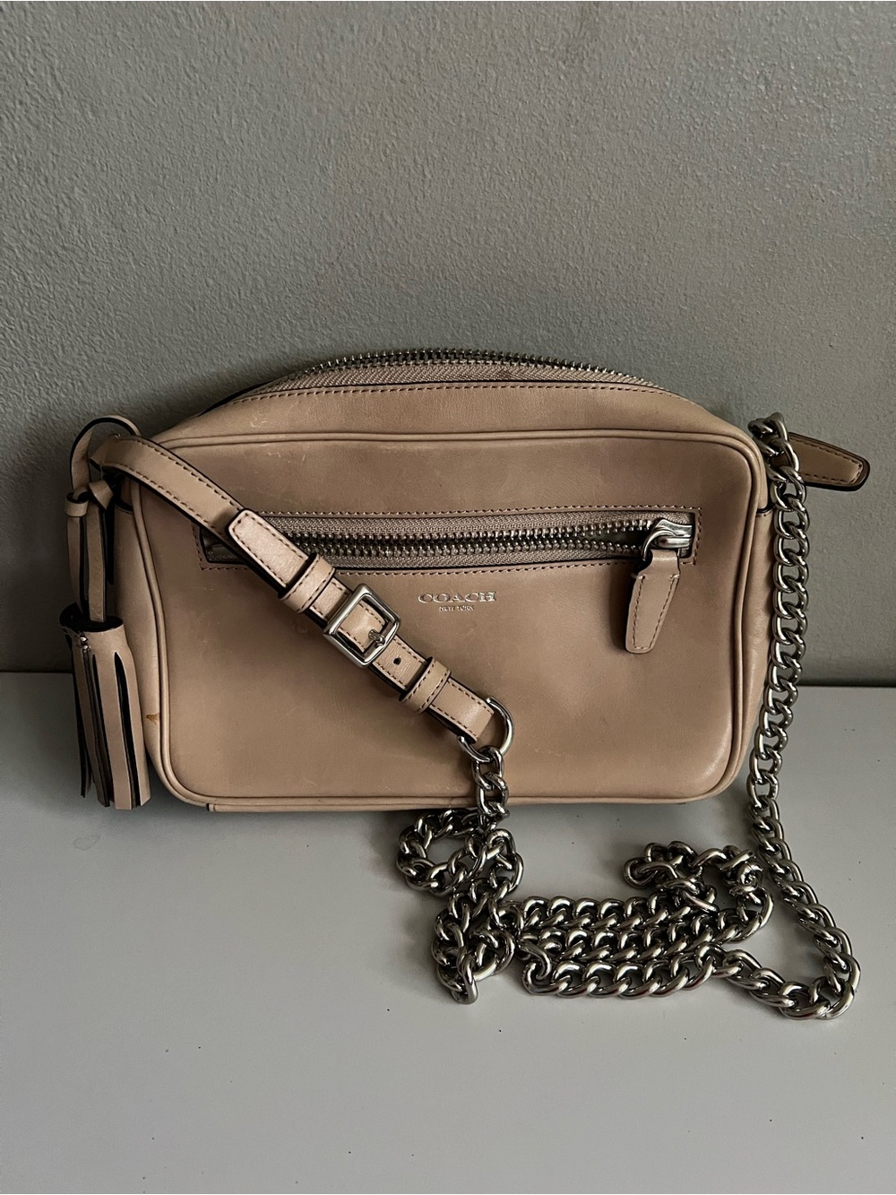 Coach Legacy Flight Bag Crossbody Tan Leather Silver Chain Strap Tassel Purse